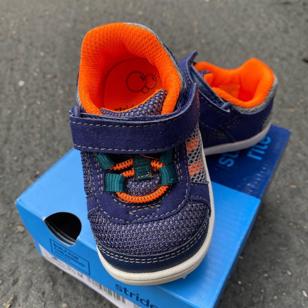 New stride rite baby shoes